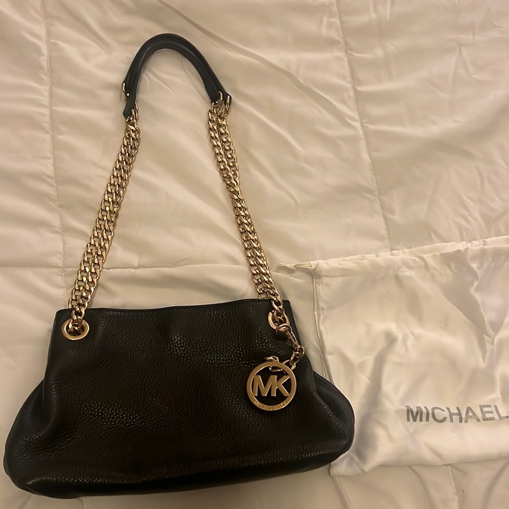 Great condition Michael Kors shoulder/crossbody bag